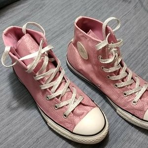 Converse Chuck Taylor's high tops glitter pink